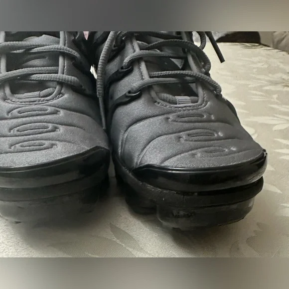 NWOB - Nike Air Vapormax Plus Cool Grey Black, size 6.5 men / 8.5 women - Picture 10 of 13